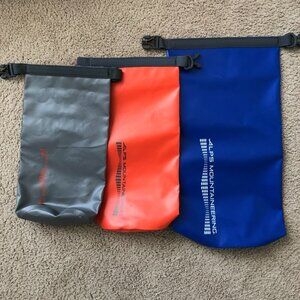 NWT New In Box ALPS Mountaineering Dry Bags Set 3 Pack 2L, 5L, and 10L